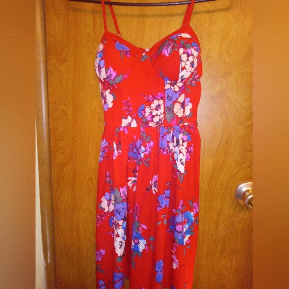 Size SMALL red floral dress